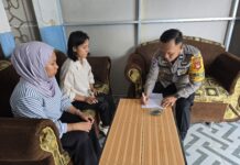 Bhabinkamtibmas Polsek Bambalamotu Sambang SPPG Sam Cahaya Mandar, Dukung Penyaluran MBG di Kecamatan Sarjo