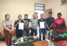 Problem Solving Humanis, Bhabinkamtibmas Baras Polres Pasangkayu Mediasi Warga Desa Lilimori Hingga Sepakat Damai