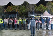 Personel Polres Pasangkayu Laksanakan Pengamanan UMKM di Alun-Alun Pasangkayu, Ciptakan Situasi Aman dan Kondusif