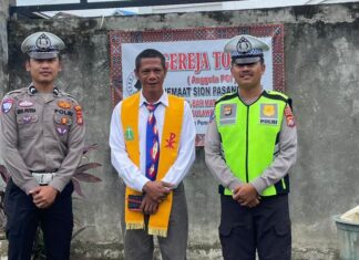 Satlantas Polres Pasangkayu Laksanakan Patroli Gereja, Pastikan Ibadah Minggu Berlangsung Aman dan Lancar