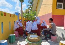 POLSEK SARUDU LAKSANAKAN SAMBANG DAN HIMBAUAN KAMTIBMAS DI SDN PATIKA