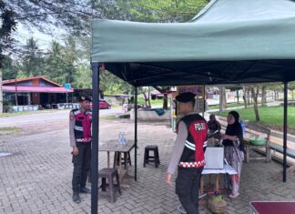 Sat Samapta Polres Pasangkayu Gelar Patroli Jalan Kaki, Tingkatkan Keamanan di Pusat Aktivitas Warga