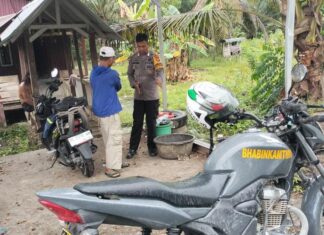 Bhabinkamtibmas Polsek Sarudu Datangi TKP Pencurian Motor Dinas Desa di Saptanajaya