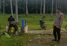 Bhabinkamtibmas Polsek Bambalamotu Bersama Warga Gelar Kerja Bakti, Wujudkan Lingkungan Bersih Sambut Ramadhan