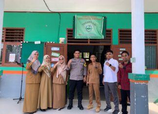 Bhabinkamtibmas Polsek Bambalamotu Jadi Pembina Upacara, Tanamkan Kesadaran Kamtibmas Sejak Dini di Sekolah