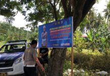 Sat Lantas Polres Pasangkayu Pasang Spanduk Himbauan di Titik Rawan Kecelakaan dalam Operasi Keselamatan Marano 2025