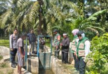 Sinergi Polisi–Pertanian–Desa, Bhabinkamtibmas Dampingi Pembukaan Irigasi Sawah Wulai–Kasoloang