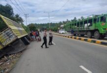 Sigap Tangani Laka Lantas, Pamapta Polres Pasangkayu Amankan TKP di Jalan Trans Sulawesi