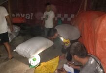 Polsek Pasangkayu Dampingi Pendistribusian 1,8 Ton Jagung Petani Desa Karya Bersama ke Bulog