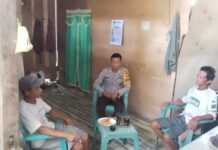 Ciptakan Lingkungan Aman, Bhabinkamtibmas Laksanakan Sambang dan Himbauan di Desa Patika