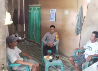 Ciptakan Lingkungan Aman, Bhabinkamtibmas Laksanakan Sambang dan Himbauan di Desa Patika