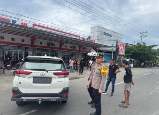 Respon Cepat Laporan Call Center 110, Pamapta Polres Pasangkayu Gerak Cepat Tangani Laka Lantas di Jalan Trans Sulawesi