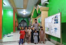 Bhabinkamtibmas Polsek Pasangkayu Amankan Shalat Tarawih dan Witir di Desa Tikke, Jamaah Ibadah Khusyuk dan Aman