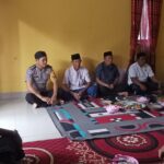 Bhabinkamtibmas Polsek Bambalamotu Buka Puasa Bersama, Pererat Silaturahmi dengan Warga Desa Kalola