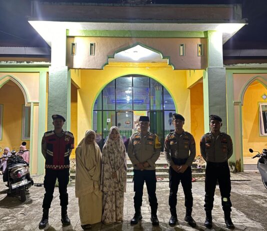 Pamapta III Polres Pasangkayu Intensifkan Patroli dan Pengamanan Tarawih, Wujudkan Malam Ibadah yang Aman dan Kondusif.