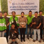 Hangatnya Kebersamaan, Sat Lantas Polres Pasangkayu Berbuka Puasa Bersama Komunitas Kurir Pasangkayu