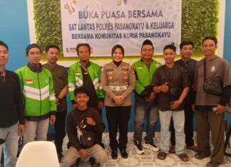 Hangatnya Kebersamaan, Sat Lantas Polres Pasangkayu Berbuka Puasa Bersama Komunitas Kurir Pasangkayu