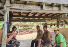 Pererat Silaturahmi Jelang Ramadhan, Bhabinkamtibmas Berikan Himbauan Kamtibmas di Desa Benggaulu