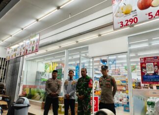 Ciptakan Rasa Aman, Personel Pos Pam Sarjo Intensifkan Patroli Malam Hari