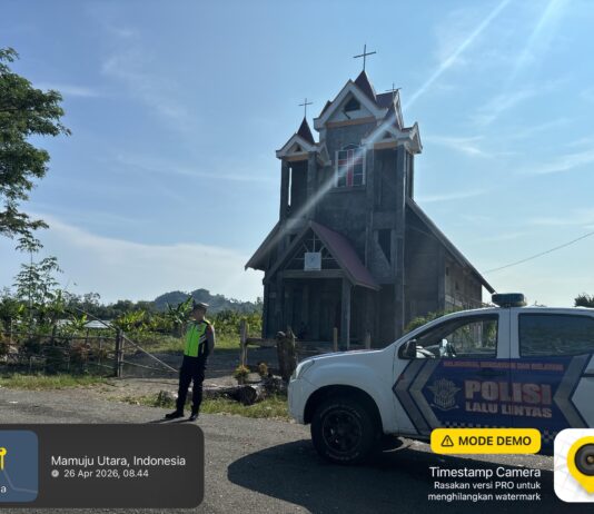 Ciptakan Rasa Aman Umat Beribadah, Satlantas Polres Pasangkayu Gelar Patroli Gereja
