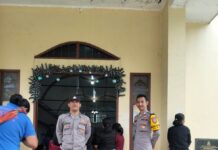 Wujud Toleransi dan Pelayanan, Polisi Amankan Ibadah Jumat Agung di Gereja BK Korps Pinoraa