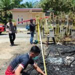 Polsek Pasangkayu Gerak Cepat Tangani Peristiwa Kebakaran 1 Unit Rumah di Dusun Salu Balo, Kecamatan Tikke Raya