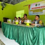 Hadiri Musdes LPPD Desa Gunung Sari, Bhabinkamtibmas Tekankan Kamtibmas dan Pengelolaan Dana Desa yang Amanah