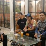 Jaga Kamtibmas, Polisi Sambangi Pemuda Desa Tikke: Jangan Nongkrong Sampai Larut!