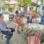 Perkuat Sinergi Kamtibmas, Polsek Pasangkayu Sambangi dan Koordinasi dengan Pemdes Gunung Sari