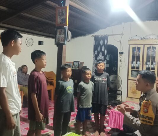 Bhabinkamtibmas Turun Langsung Tangani Aduan, Anak-anak Diberi Pembinaan Humanis di Randomayang