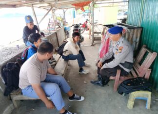 Sat Polairud Polres Pasangkayu Gelar Sambang Dan Patroli Dialogis Di Wilayah Pesisir Pantai