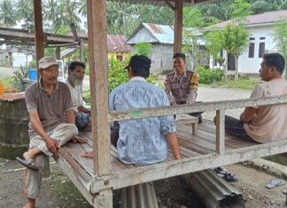 Sambang Humanis Bhabinkamtibmas Polsek Bambalamotu, Perkuat Sinergi Warga Jaga Kamtibmas di Desa Kalola