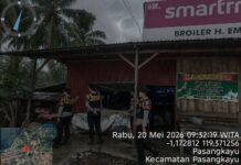 Walau Diguyur Hujan, Sat Samapta Polres Pasangkayu Tetap Siaga Patroli Pagi Demi Keamanan Warga