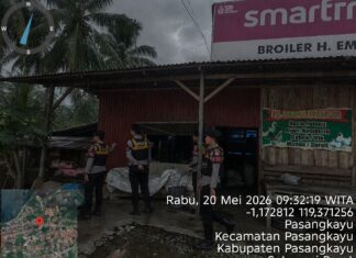 Walau Diguyur Hujan, Sat Samapta Polres Pasangkayu Tetap Siaga Patroli Pagi Demi Keamanan Warga