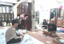 Bhabinkamtibmas Polsek Pasangkayu Sambangi Korban Copet di Jalan Trans Sulawesi,