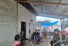 Bhabinkamtibmas Sambangi Warga Bambakoro, Sampaikan Himbauan Kamtibmas Demi Ciptakan Situasi Aman dan Kondusif