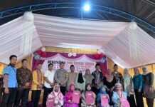 Bhabinkamtibmas Hadiri Penamatan Siswa SDN Salunggaluku, Beri Motivasi Generasi Penerus Bangsa