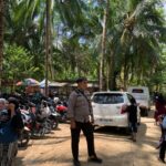 Bhabinkamtibmas Pantau Objek Wisata Batu Alam Kalukunangka, Pastikan Keamanan dan Kenyamanan Pengunjung