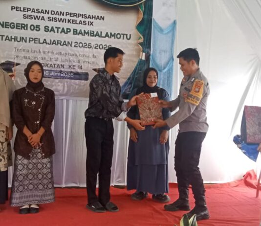 Haru dan Penuh Makna, Pelepasan Siswa Kelas IX SMPN 5 Satap Bambalamotu Jadi Momentum Menuju Masa Depan Gemilang
