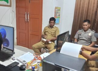 Bhabinkamtibmas Sambangi Kantor Desa Kalola, Ajak Aparat Desa Bersinergi Jaga Kamtibmas di Bambalamotu