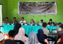 Penyuluhan Sarana dan Prasarana Perkebunan Kelapa Sawit, Bhabinkamtibmas Ajak Warga Dukung Perkebunan Berkelanjutan Menulis