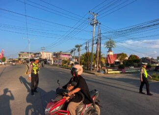Sat Lantas Polres Pasangkayu Hadir di Titik Rawan, Wujudkan Keselamatan dan Pelayanan Prima bagi Pengguna Jalan