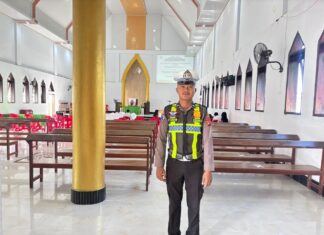 Patroli Minggu Pagi, Satlantas Polres Pasangkayu Pastikan Ibadah Umat Berjalan Aman dan Lancar
