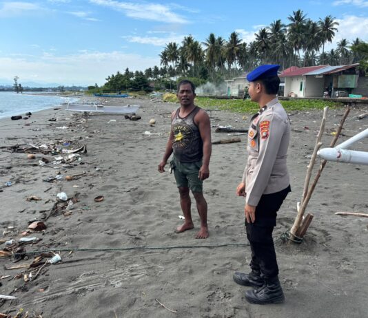 Sat Polairud Polres Pasangkayu Perkuat Binmas Perairan, Ajak Nelayan Jaga Kamtibmas dan Kebersihan Laut