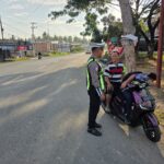 Personel Satlantas Polres Pasangkayu Laksanakan Commander Wish, Hadirkan Pelayanan Prima Bagi Pengguna Jalan