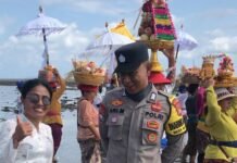 Bhabinkamtibmas Desa Martasari Laksanakan Pengamanan Giat Melasti Umat Hindu