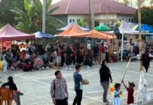 BHABINKAMTIBMAS POLSEK PASANGKAYU LAKSANAKAN PEMANTAUAN DAN PENGAMANAN PERTANDINGAN OLAHRAGA DALAM RANGKA HUT RI KE-81