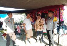 Kapolsek Bambalamotu Sambangi Pedagang, Ajak Ciptakan Pasar yang Tertib dan Nyaman