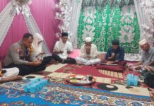 Kapolsek Bambalamotu Hadiri Syukuran Warga, Perkuat Silaturahmi dan Kamtibmas di Randomayang