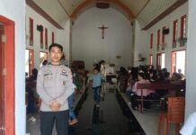 Bhabinkamtibmas Hadir di Tengah Umat, Misa di Gereja Katolik Santo Gregorius Berjalan Aman
